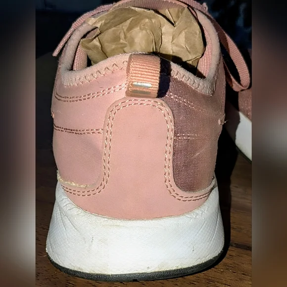 Women's Pink silk Nike Size 8 - Picture 3 of 9